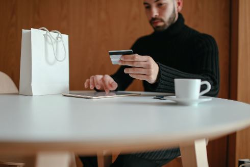 Online bank transfer - Photo by Cup of Couple on Pexels