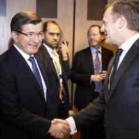 Davutoglu warns EU leaders no bargaining over refugee plight