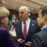 EU holds Greece crisis talks on eve of G20 meet