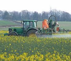 MEPs propose ban on glyphosate herbicide by 2020