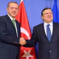 Turkey PM tells EU he won't budge on controversial reform