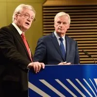 Davis - Barnier - Photo EC Brexit talks at an impasse, says EU's Barnier