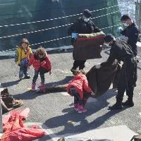 Refugees - Photo Frontex EU could pay states EUR 6,000 to take in migrants