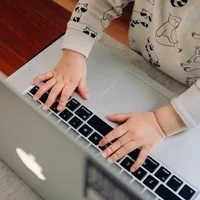 Internet child - Image by Caliroi on Pexels New EU rules needed to address digital addiction