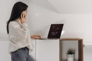 What Are the Benefits of Incorporating Your Startup? Business woman - Photo by Pavel Danilyuk on Pexels