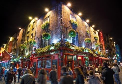 Dublin bar - Image by Rudy and Peter Skitterians from Pixabay