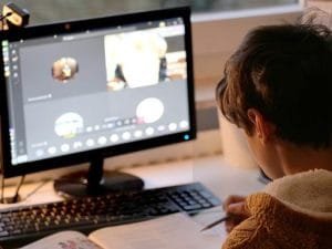 Child learning on PC - Image by Amr from Pixabay