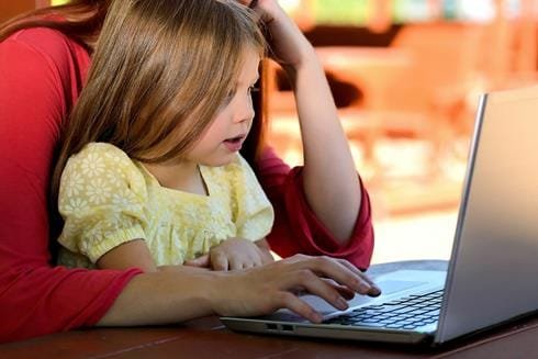 Child learning - Image by Chuck Underwood from Pixabay