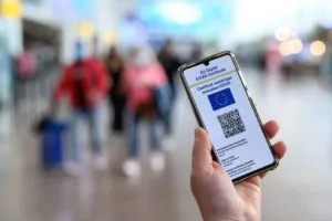 U.S. Will Permit Entry for European Travellers Inoculated With WHO-Approved Vaccines Covid certificate - Photo © European Union 2021