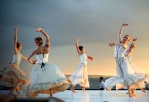 EU opens EUR 60m call for 2025 Creative Europe projects Ballet dancers - Image by StockSnap from Pixabay