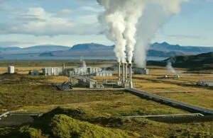 EU awards EUR 400m to European projects to decarbonise heat production Geothermal energy plant - Image by WikiImages from Pixabay