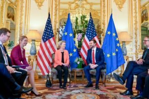 EU launches EUR 200m AI investment plan at Paris action summit Kallas - von der Leyen - J. D. Vance - Photo © European Union 2025