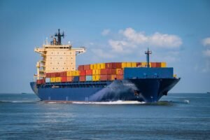 Trade container ship - Image by Freddy from Pixabay