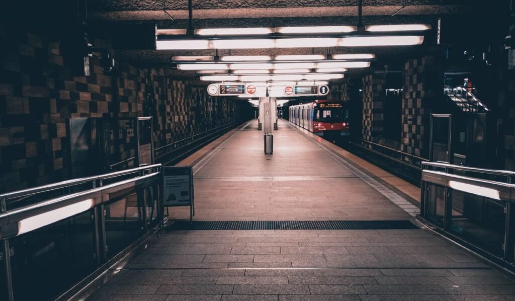 Underground station - Image by Simon from Pixabay