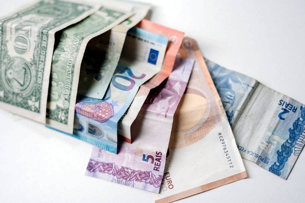 Euro dollar - Photo by cottonbro studio on Pexels