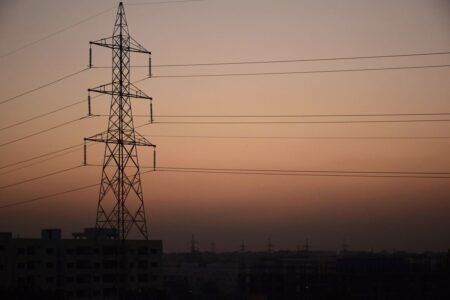 Power lines grid pylon - Image by u_2kql2q3z8l from Pixabay