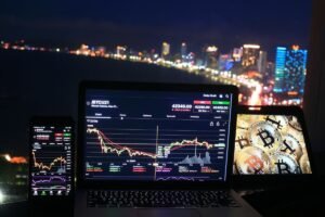 Crypto trading - Image by Sergei Tokmakov from Pixabay