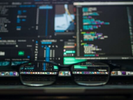 Data glasses - Photo by Kevin Ku on Pexels