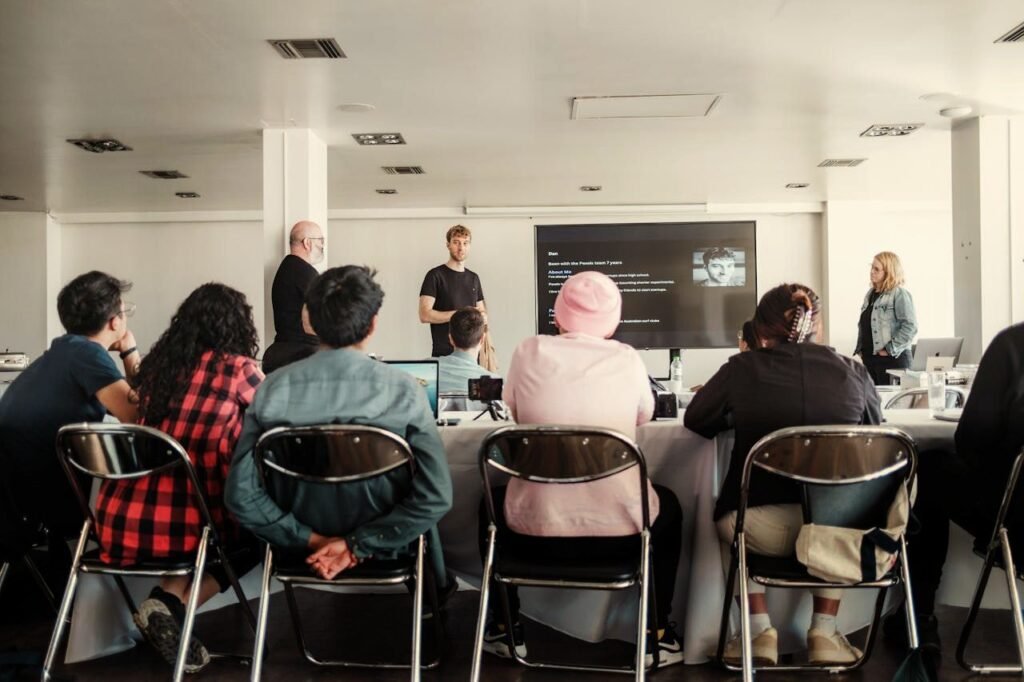 Student lecture - Photo by Airam Dato on Pexels