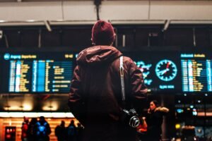 Airport traveller - Photo by Erik Odiin on Unsplash