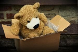 Parcel post - Image by congerdesign from Pixabay