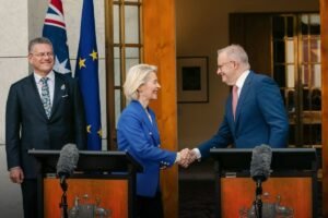 Sefcovic - von der Leyen - Albanese - Photo © European Union 2026
