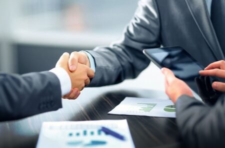 Business finance - Image by Credit Commerce from Pixabay