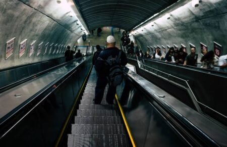 Population commuters - Image by Pexels from Pixabay