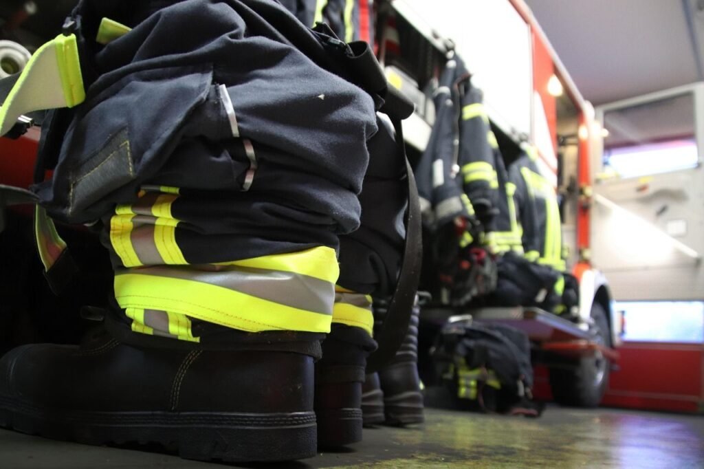 Protective clothing - Image by JamesRein from Pixabay