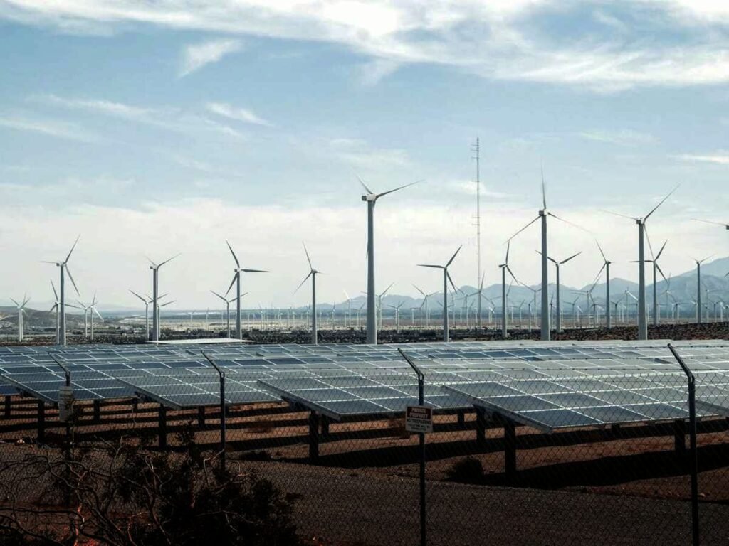 €2.5 bn EU emission trading revenues invested in cleaner energy systems Renewable energy project - Photo by Kindel Media on Pexels