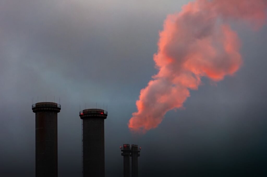 EU to suspend penalties for breaching methane emissions rules Methane emissions pollution - Image by wal_172619 on Pexels