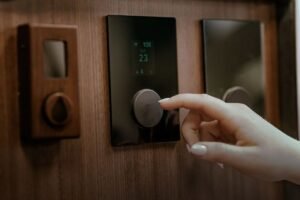 Energy use for cooling in EU households double over 6 years Temperature controls - Photo by HUUM on Unsplash