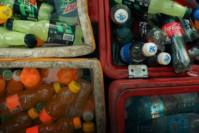 Coca-Cola, Nestlé, Danone agree to modify recycling claims on plastic bottles Plastic drinks bottles - Photo by Annelie Valera on Pexels